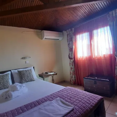 מלון Aeolic Star קאלאבאקה