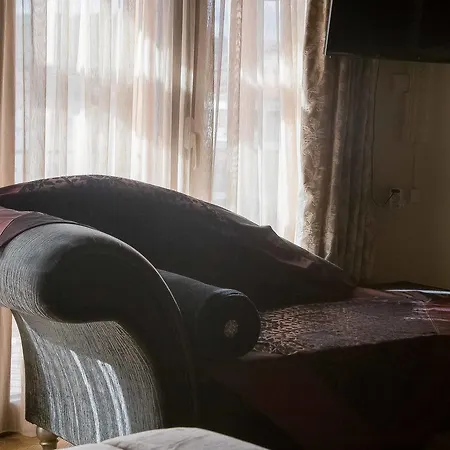 Aeolic Star מלון 2*