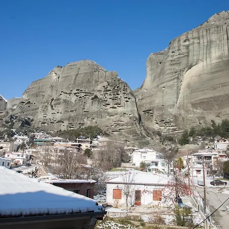 מלון Aeolic Star 2*